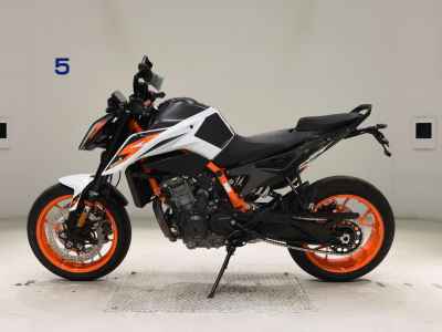 KTM 890 Duke R 2023