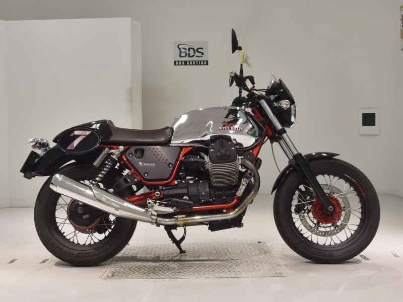 Moto Guzzi V7 Racer 2014