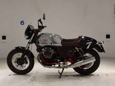 Moto Guzzi V7 Racer 2014