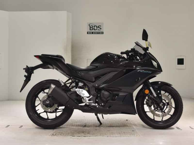 Yamaha YZF-R25 2023