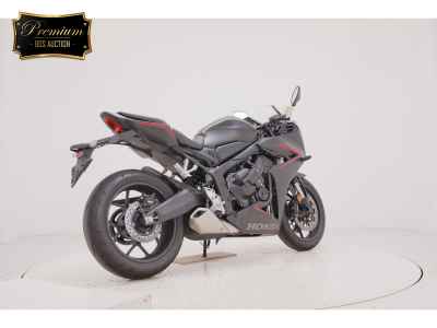 Honda CB650R 2025