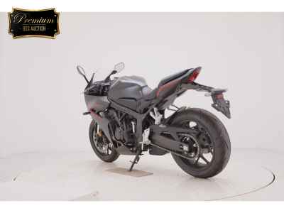 Honda CB650R 2025