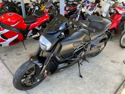 Ducati Diavel 2014