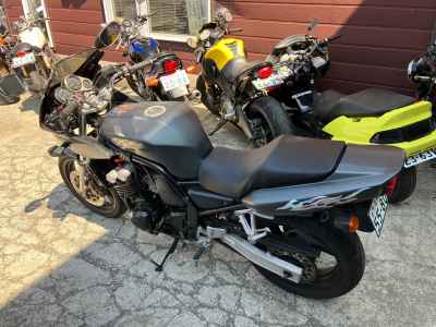Yamaha FZ400 1997