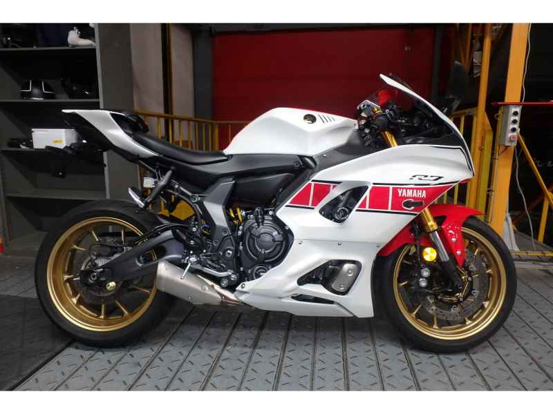 Yamaha YZF-R7 2022