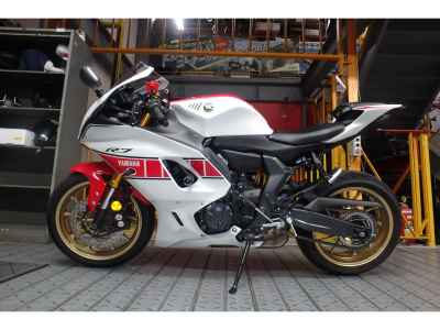 Yamaha YZF-R7 2022