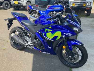 Yamaha YZF-R25 2017