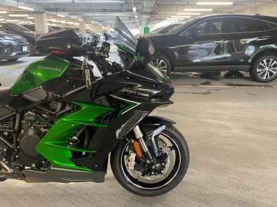 Kawasaki Ninja H2 SX 2022