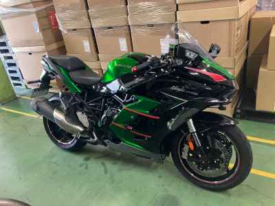Kawasaki Ninja H2 SX 2023