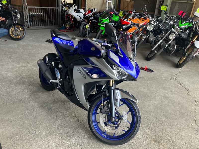 Yamaha YZF-R25 2015