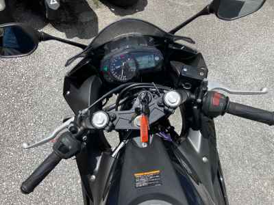 Yamaha YZF-R25 2018