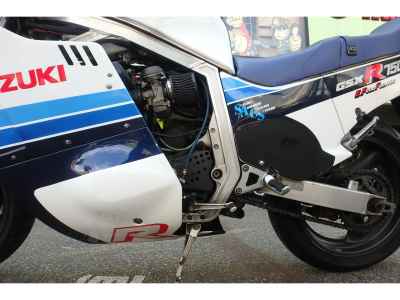 Suzuki GSX-R750 1985