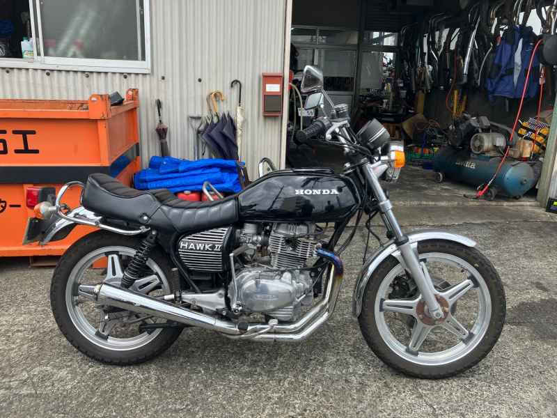 Honda CB400T Hawk 2 2023