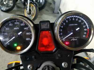 Honda CB400SF 2018