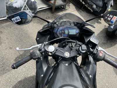 Yamaha YZF-R25 2015