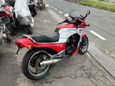 Kawasaki GPZ750R 1984