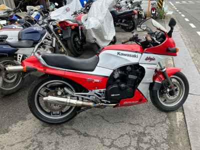 Kawasaki GPZ750R 1984