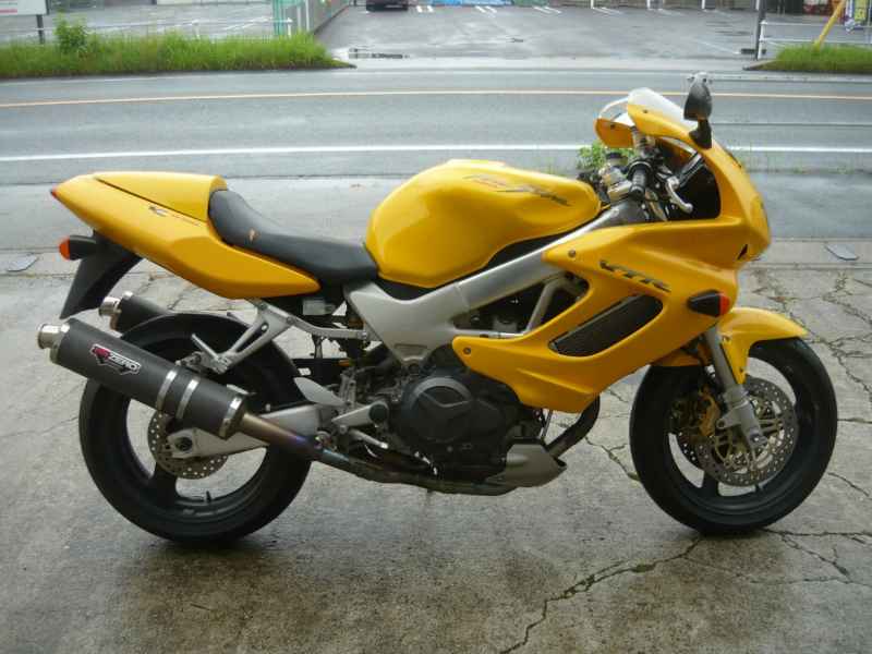 Honda VTR1000Fﾌｧｲｱｰｽﾄｰﾑ 1999