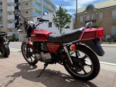 Kawasaki KZ550 2024