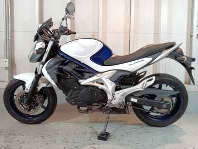 Suzuki Gladius SFV400 2009