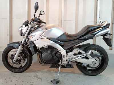 Suzuki GSR400 2007