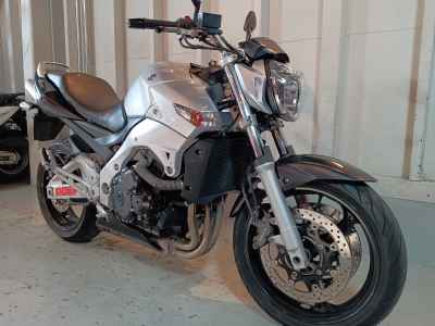 Suzuki GSR400 2007