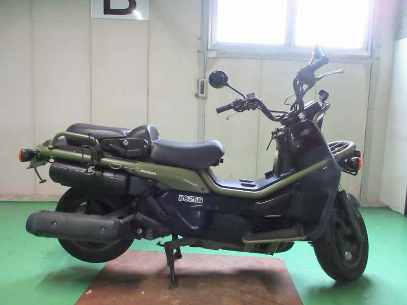 Honda PS250 Big Ruckus 2004