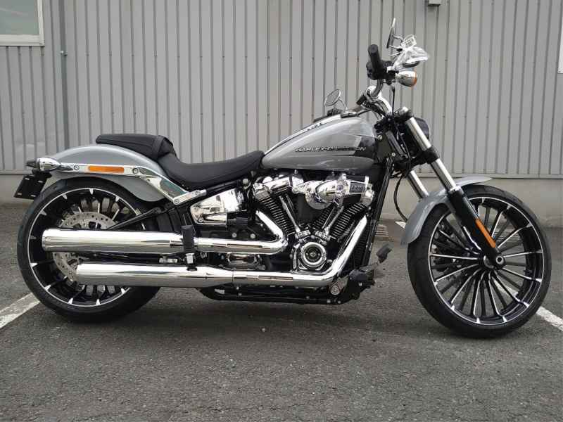 Harley-Davidson FXBR 2025