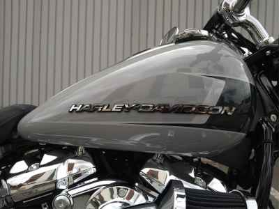 Harley-Davidson FXBR 2025