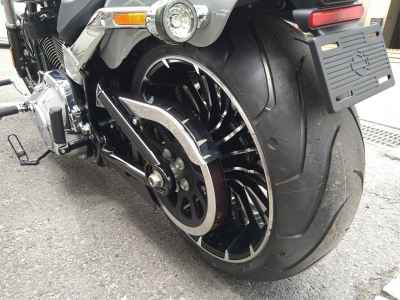 Harley-Davidson FXBR 2025