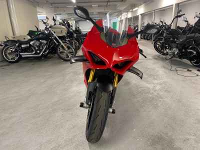 Ducati Panigale V4S 2023