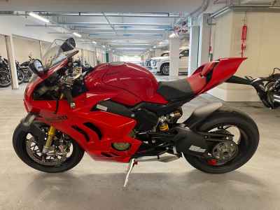 Ducati Panigale V4S 2023