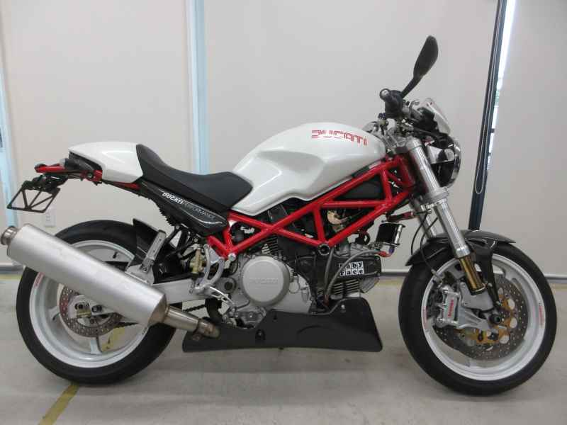 Ducati M400 2004