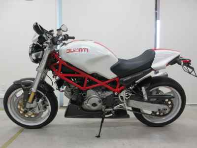 Ducati M400 2004
