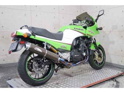 Kawasaki GPZ900R 2002