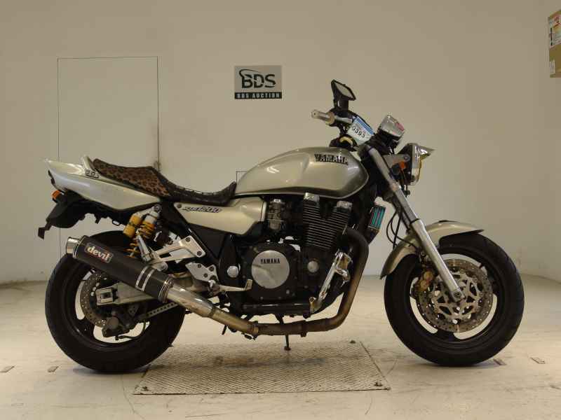 Yamaha XJR1200 1995