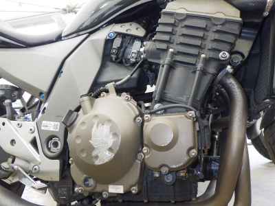 Kawasaki ZR750K1 2006