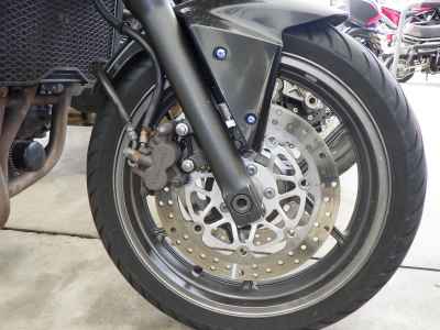 Kawasaki ZR750K1 2006