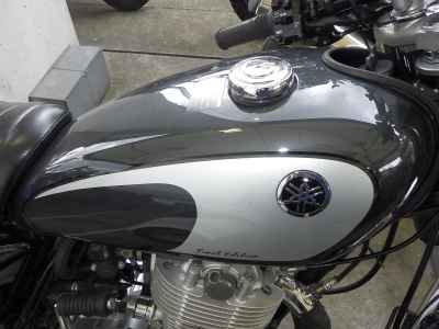 Yamaha SR400 2021