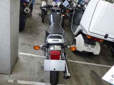 Yamaha SR400 2021