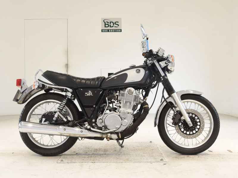 Yamaha SR400 2021