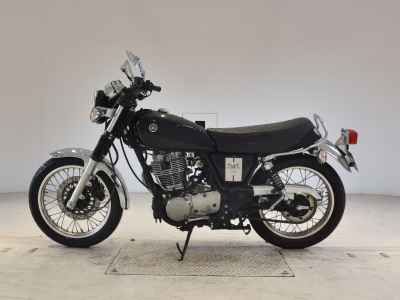 Yamaha SR400 2020