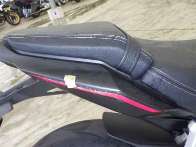Honda CB650R E-Clutch 2025