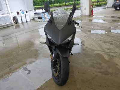 Honda CB650R E-Clutch 2025