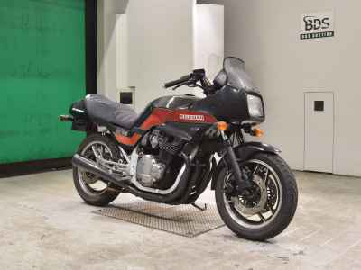 Suzuki GSX750E 1984