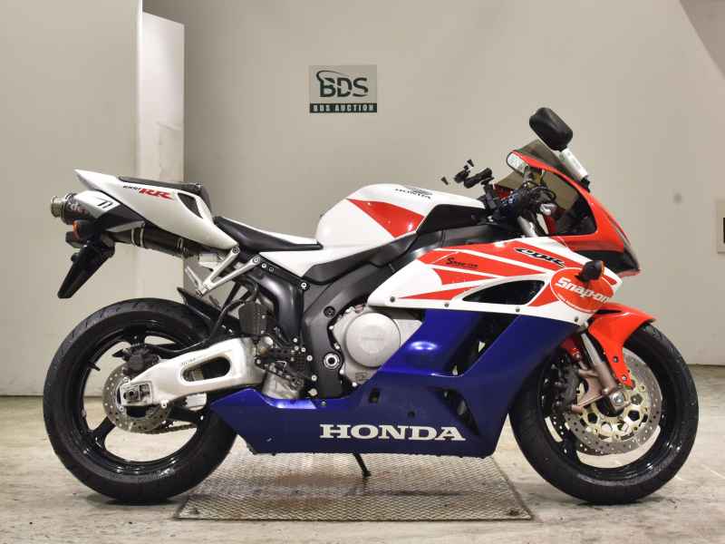 Honda CBR1000RR 2004