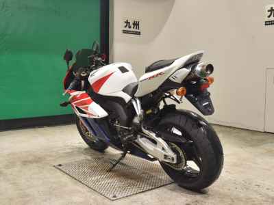 Honda CBR1000RR 2004