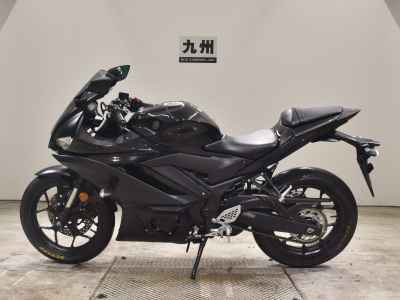 Yamaha YZF-R25 2021
