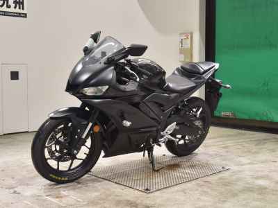 Yamaha YZF-R25 2021