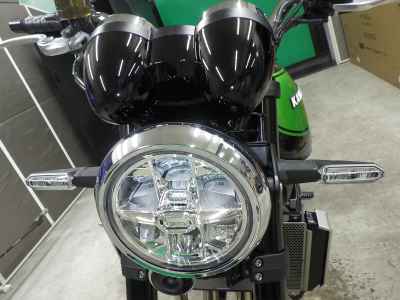 Kawasaki Z900RS 2025